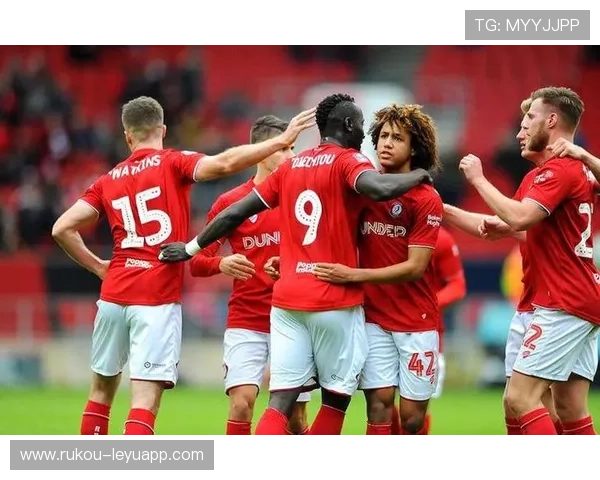 伯恩利主场战沃特福德，硬仗将至胜者难料，伯恩利vs埃弗顿首发