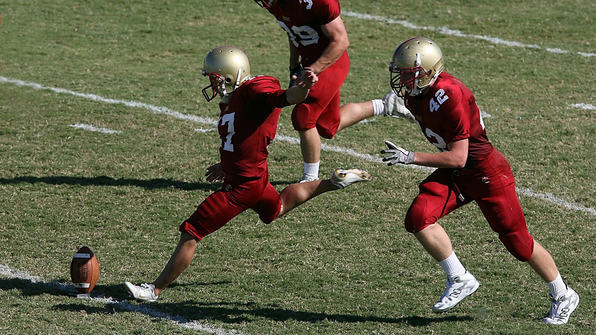 德甲青训引入语言思维训练提高球员位置决策能力，德甲青训规则
